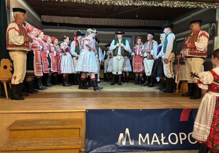 563510286_1112717894177274_8209016127313576275_n